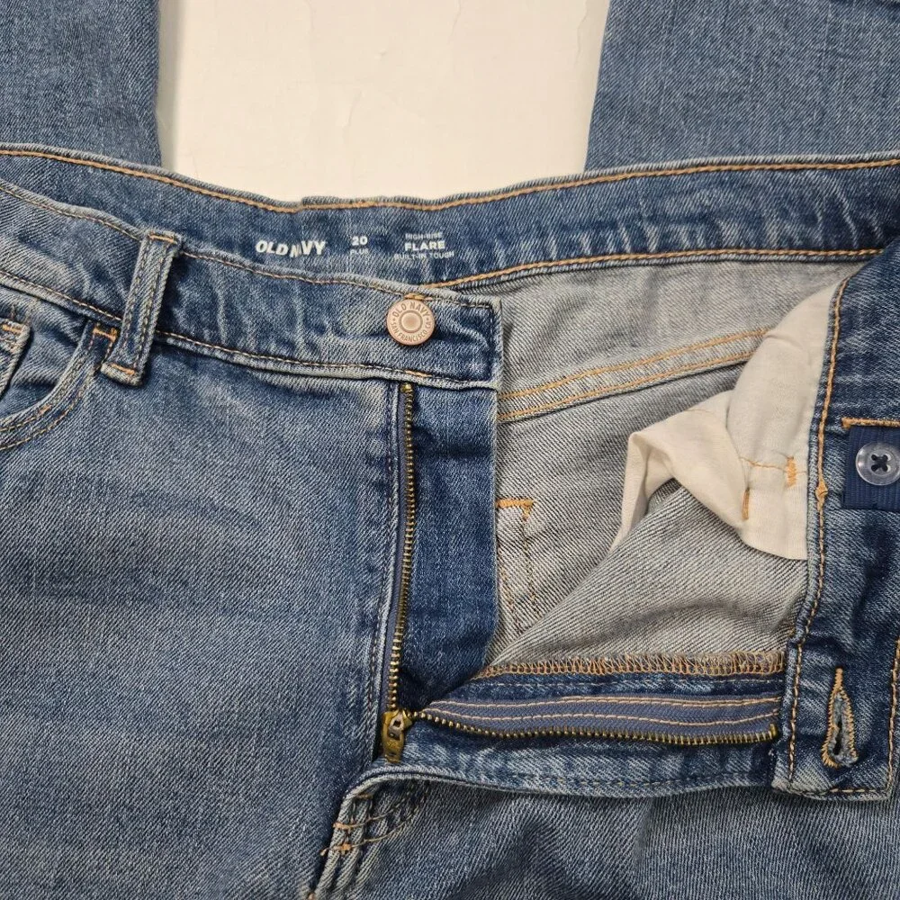 Old Navy Women's Size 20 High-Waisted Built-In Tough Flare Jeans Medium Wash NEW